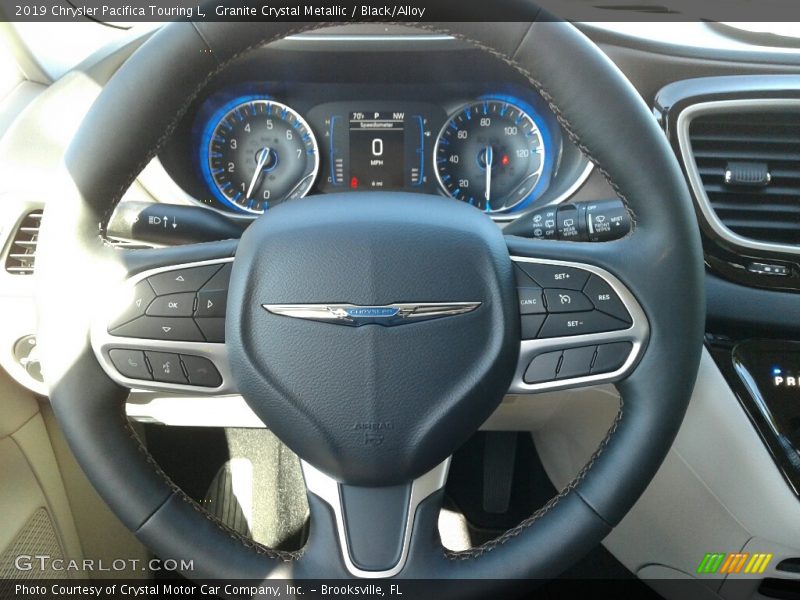 Granite Crystal Metallic / Black/Alloy 2019 Chrysler Pacifica Touring L