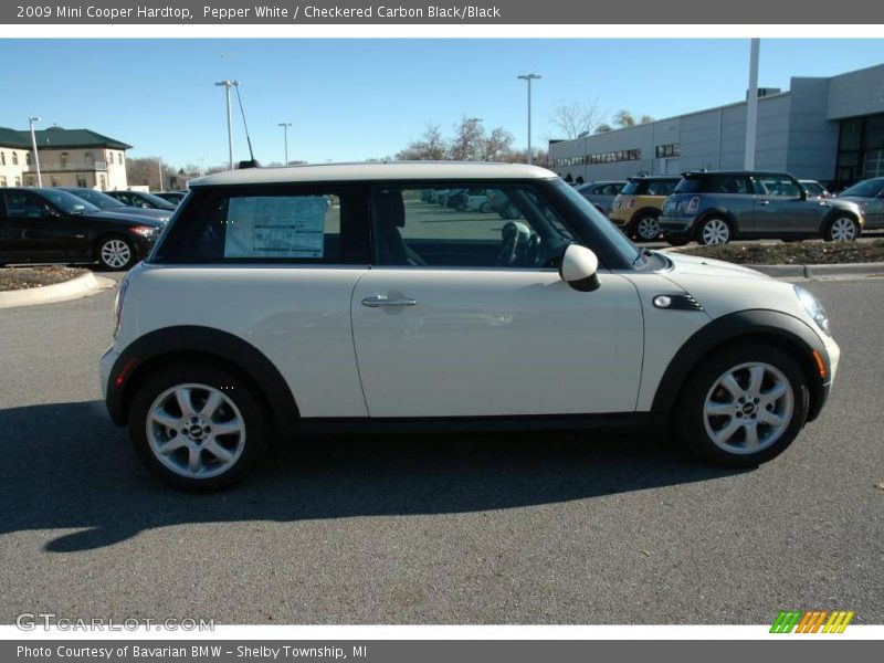 Pepper White / Checkered Carbon Black/Black 2009 Mini Cooper Hardtop