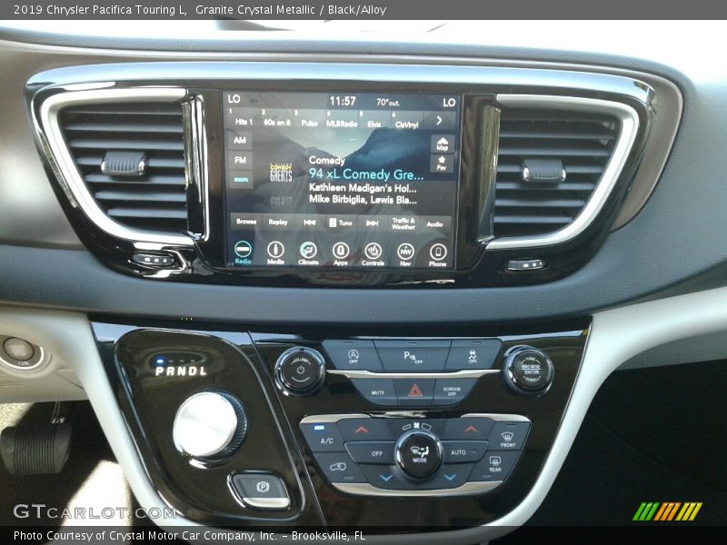 Granite Crystal Metallic / Black/Alloy 2019 Chrysler Pacifica Touring L