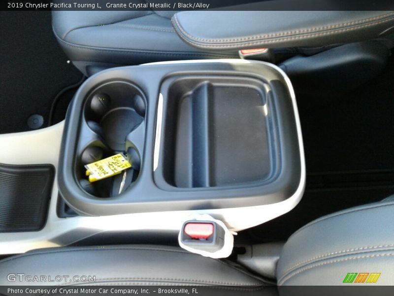 Granite Crystal Metallic / Black/Alloy 2019 Chrysler Pacifica Touring L