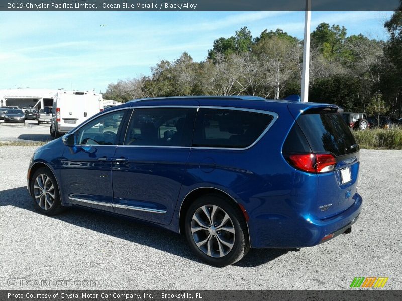 Ocean Blue Metallic / Black/Alloy 2019 Chrysler Pacifica Limited