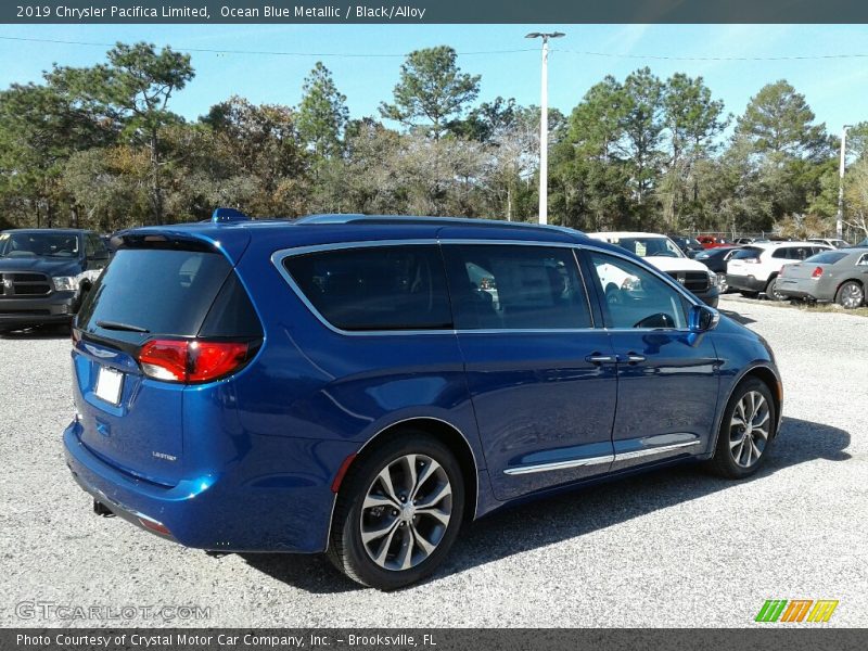 Ocean Blue Metallic / Black/Alloy 2019 Chrysler Pacifica Limited