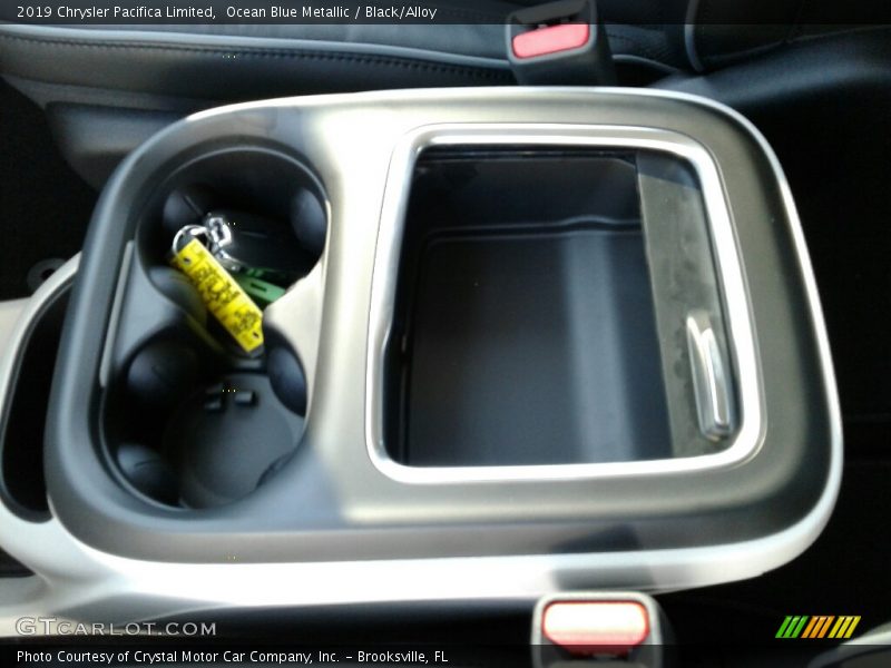 Ocean Blue Metallic / Black/Alloy 2019 Chrysler Pacifica Limited