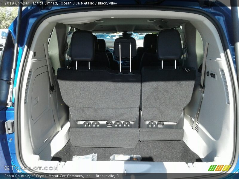 2019 Pacifica Limited Trunk