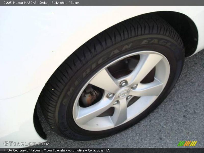 Rally White / Beige 2005 Mazda MAZDA3 i Sedan