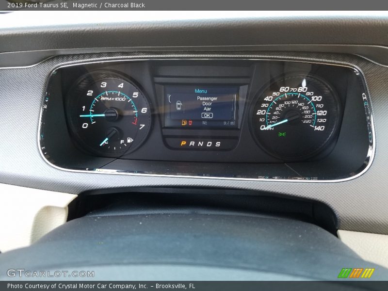 Magnetic / Charcoal Black 2019 Ford Taurus SE