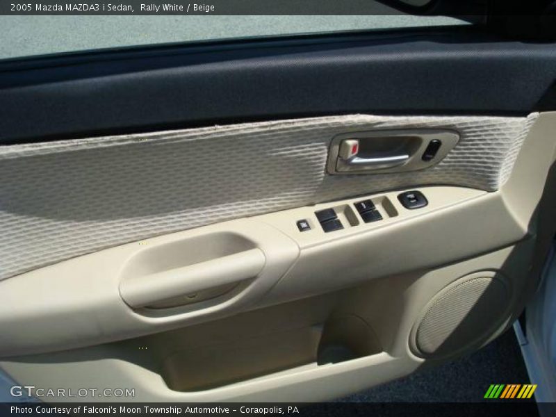 Rally White / Beige 2005 Mazda MAZDA3 i Sedan