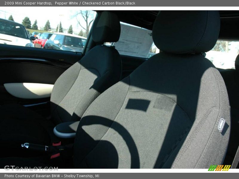 Pepper White / Checkered Carbon Black/Black 2009 Mini Cooper Hardtop