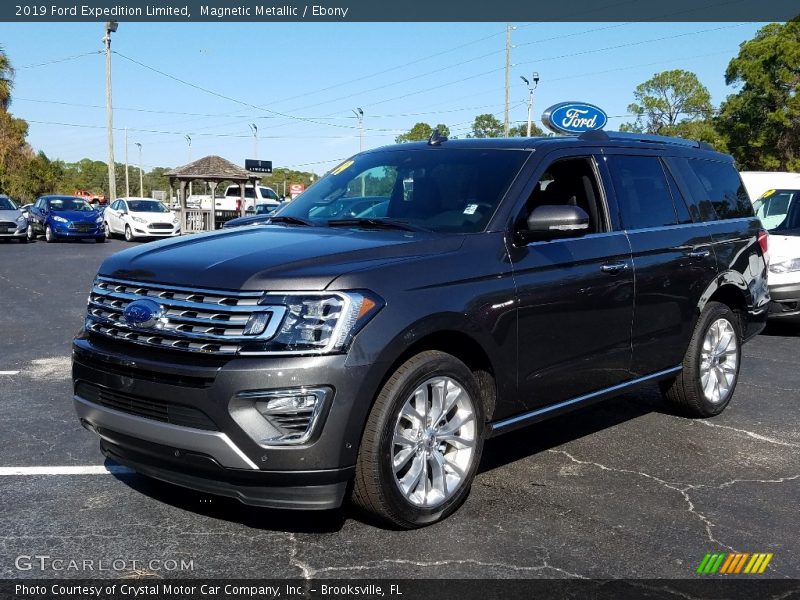 Front 3/4 View of 2019 Expedition Limited