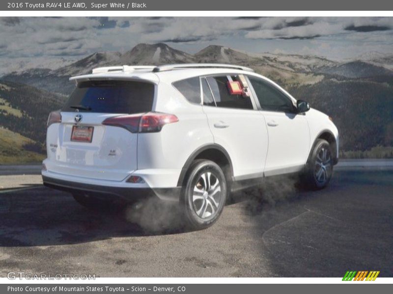 Super White / Black 2016 Toyota RAV4 LE AWD