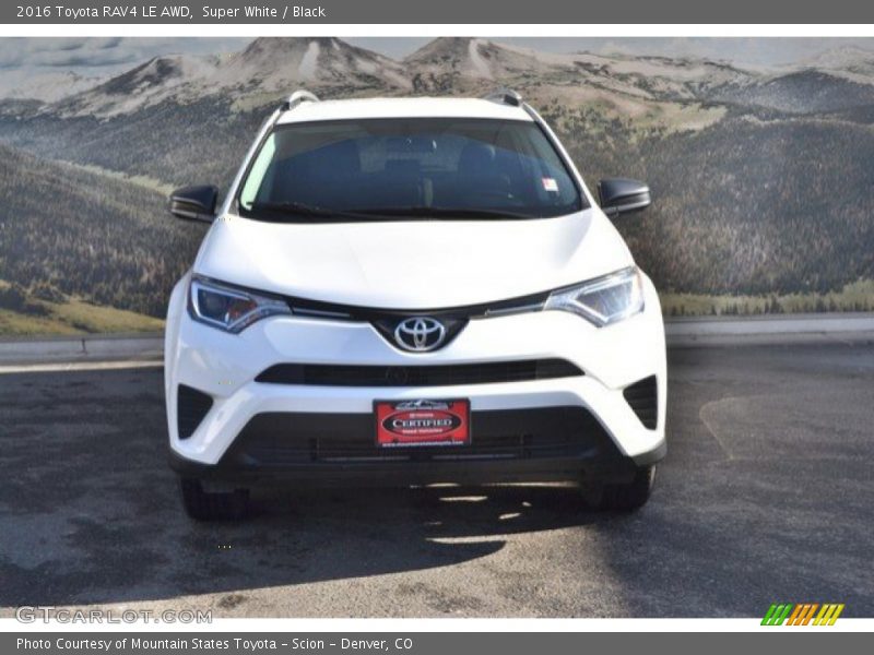 Super White / Black 2016 Toyota RAV4 LE AWD