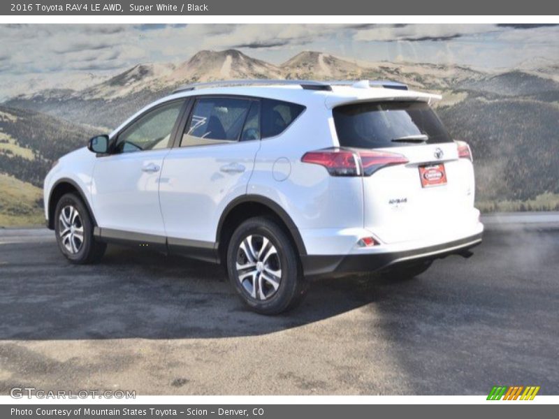 Super White / Black 2016 Toyota RAV4 LE AWD
