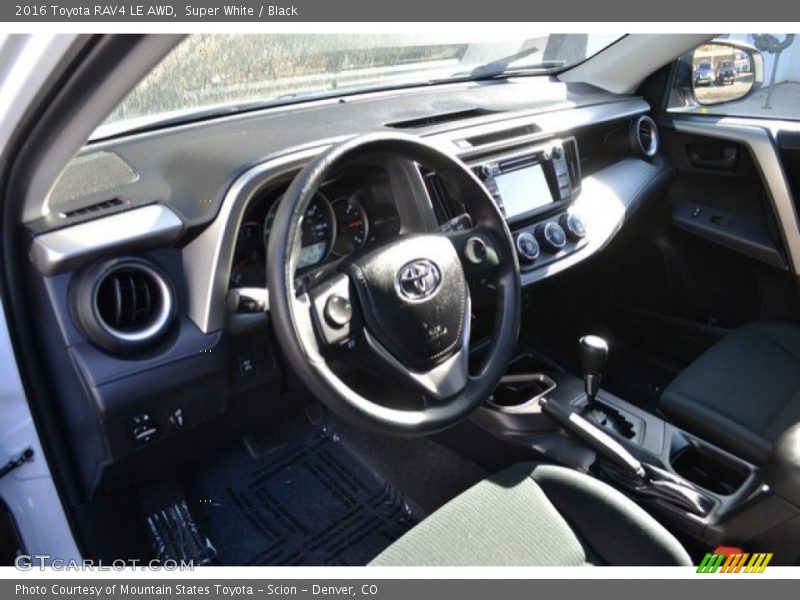 Super White / Black 2016 Toyota RAV4 LE AWD