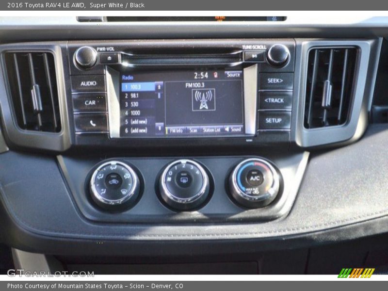 Super White / Black 2016 Toyota RAV4 LE AWD