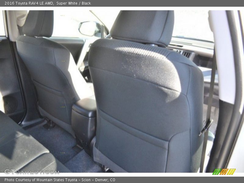 Super White / Black 2016 Toyota RAV4 LE AWD