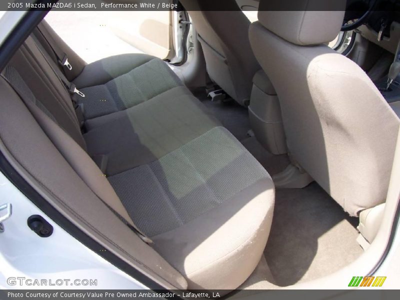 Performance White / Beige 2005 Mazda MAZDA6 i Sedan