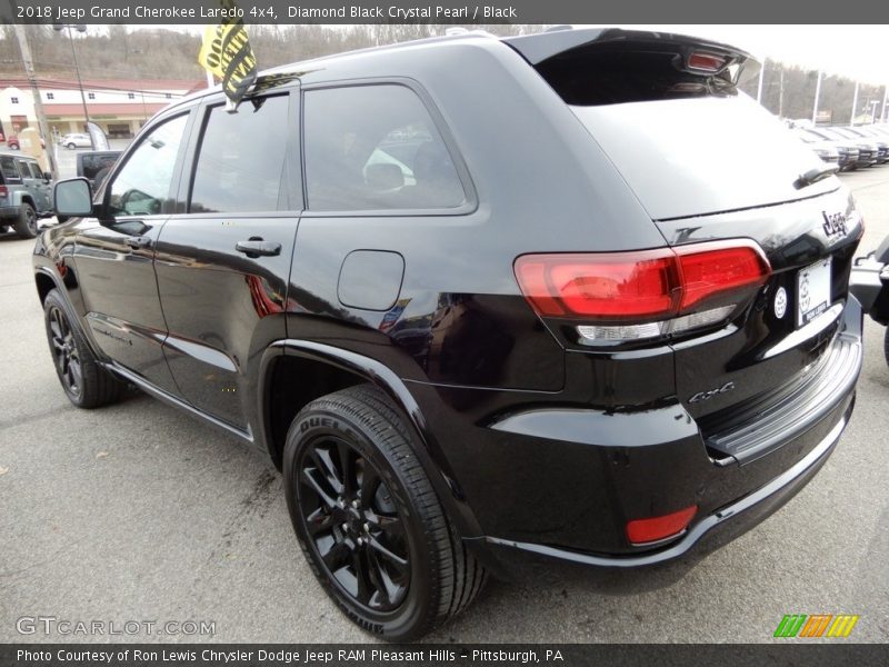 Diamond Black Crystal Pearl / Black 2018 Jeep Grand Cherokee Laredo 4x4