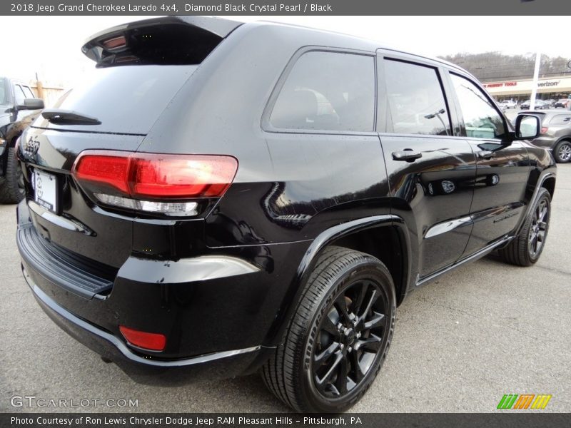 Diamond Black Crystal Pearl / Black 2018 Jeep Grand Cherokee Laredo 4x4