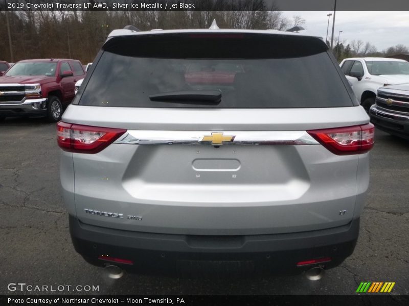 Silver Ice Metallic / Jet Black 2019 Chevrolet Traverse LT AWD