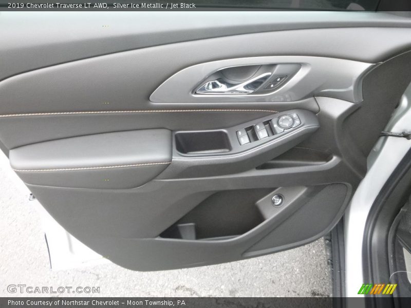 Silver Ice Metallic / Jet Black 2019 Chevrolet Traverse LT AWD