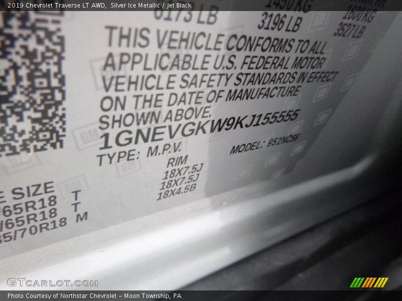 Silver Ice Metallic / Jet Black 2019 Chevrolet Traverse LT AWD