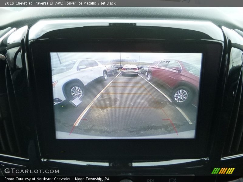 Silver Ice Metallic / Jet Black 2019 Chevrolet Traverse LT AWD