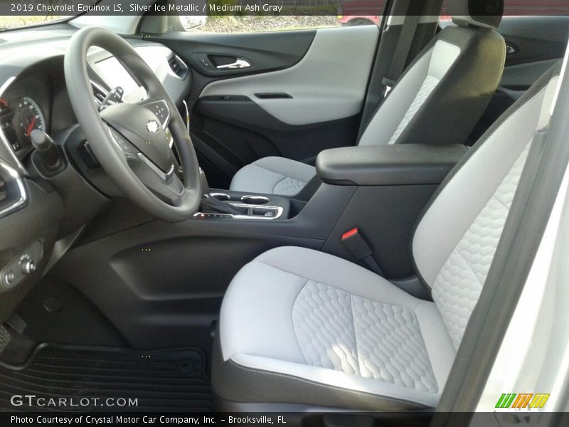 Silver Ice Metallic / Medium Ash Gray 2019 Chevrolet Equinox LS