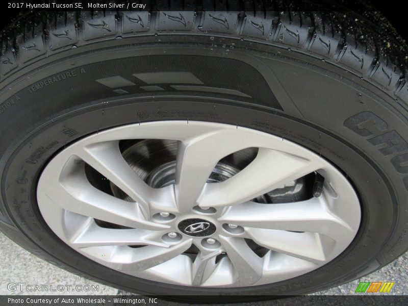 Molten Silver / Gray 2017 Hyundai Tucson SE