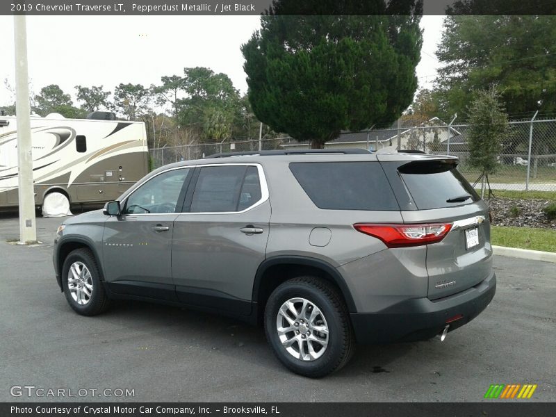 Pepperdust Metallic / Jet Black 2019 Chevrolet Traverse LT