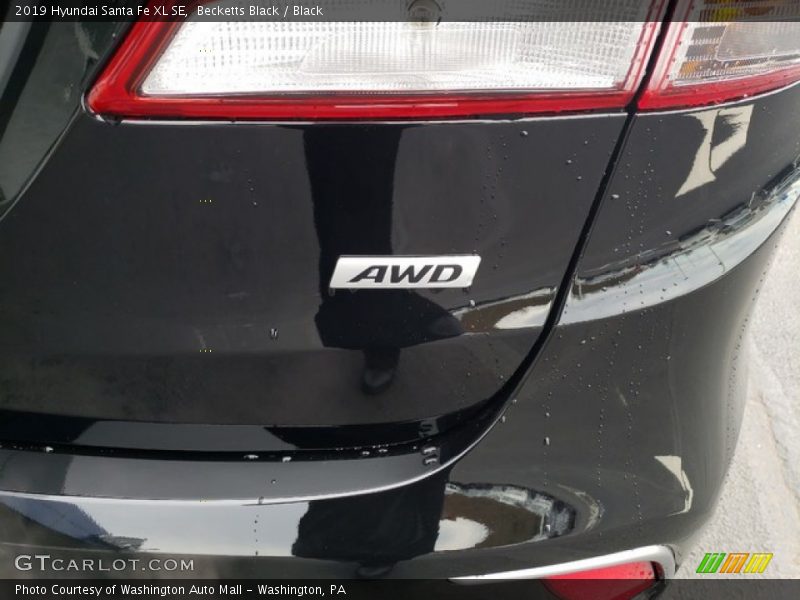 Becketts Black / Black 2019 Hyundai Santa Fe XL SE