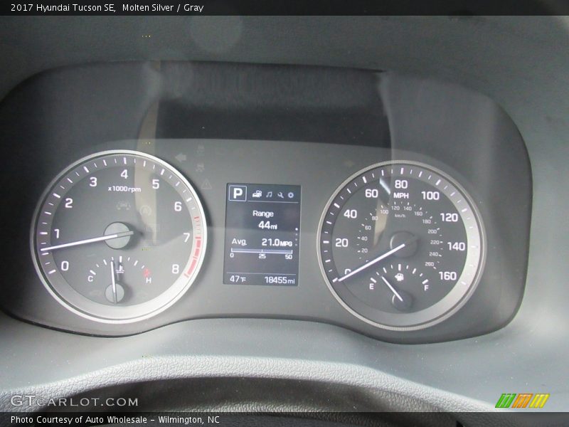 Molten Silver / Gray 2017 Hyundai Tucson SE