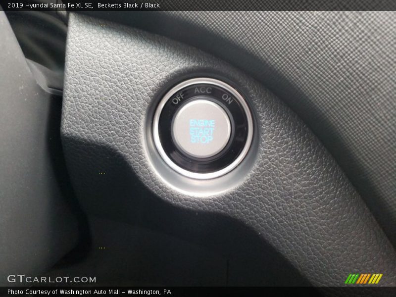 Becketts Black / Black 2019 Hyundai Santa Fe XL SE