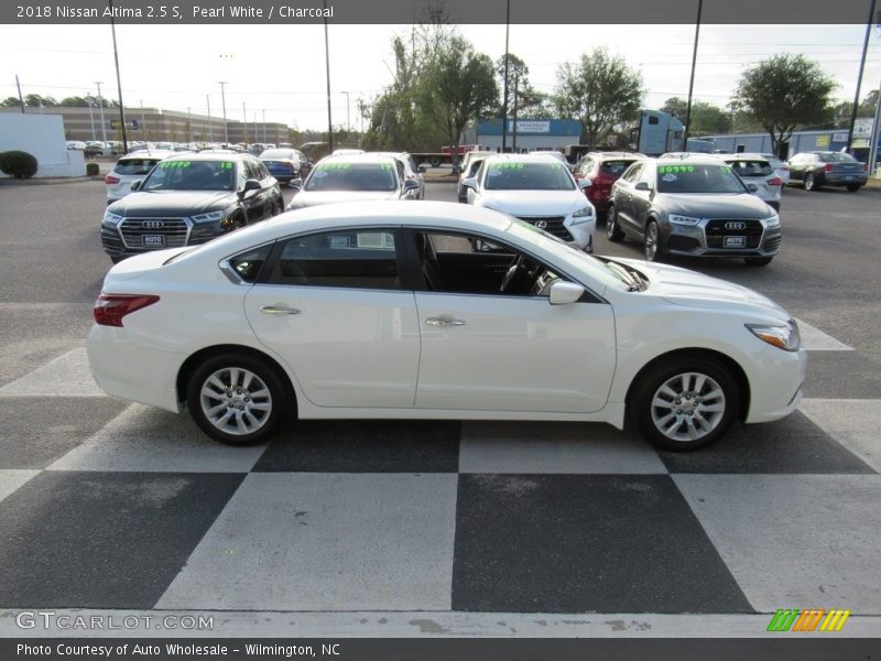 Pearl White / Charcoal 2018 Nissan Altima 2.5 S