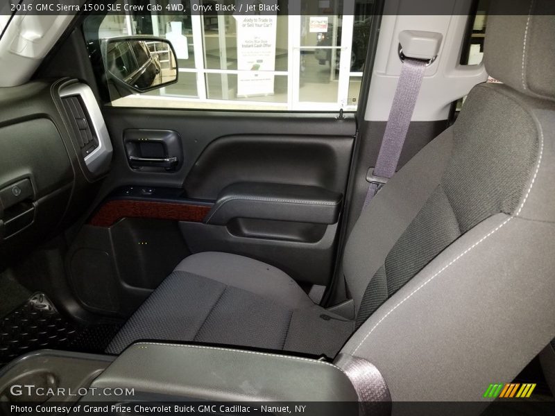 Onyx Black / Jet Black 2016 GMC Sierra 1500 SLE Crew Cab 4WD