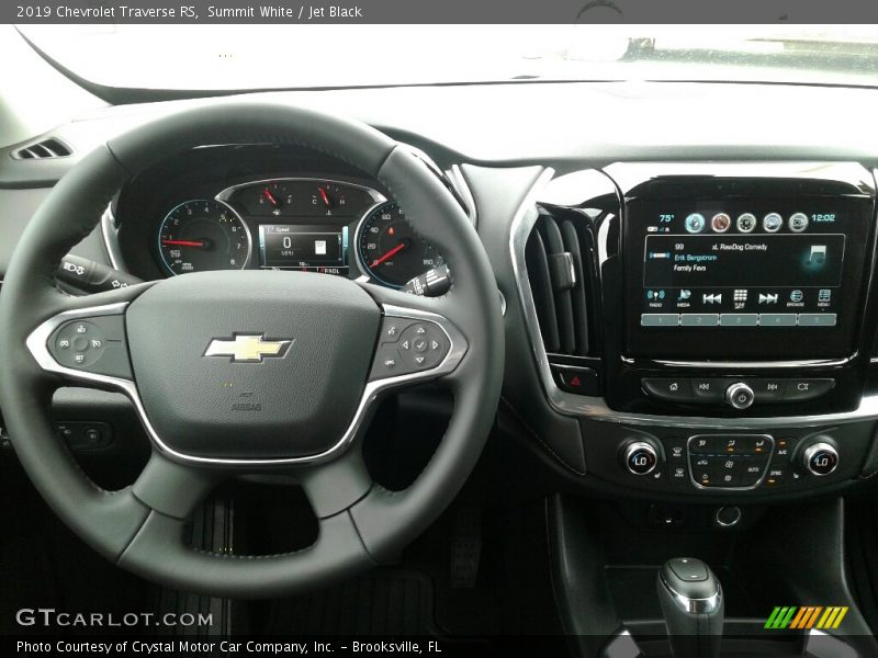 Summit White / Jet Black 2019 Chevrolet Traverse RS