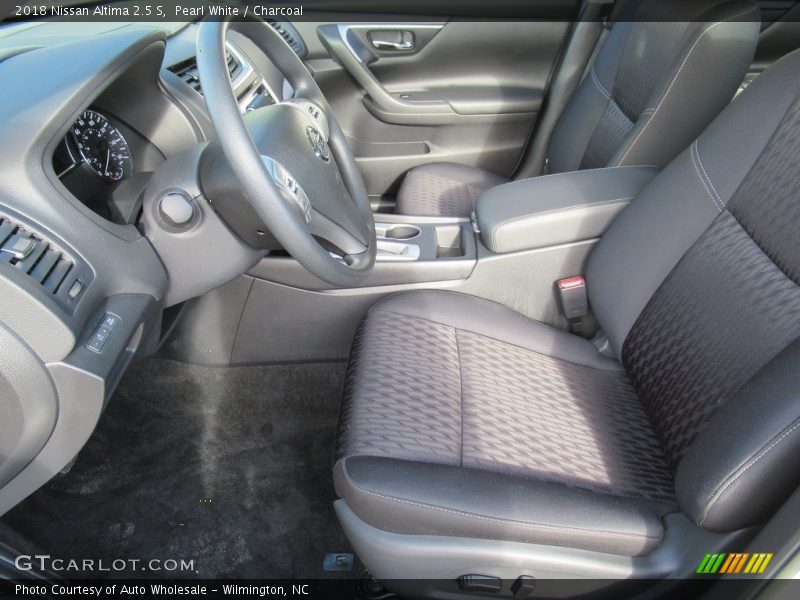 Pearl White / Charcoal 2018 Nissan Altima 2.5 S