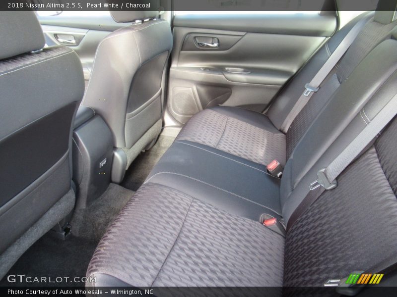 Pearl White / Charcoal 2018 Nissan Altima 2.5 S