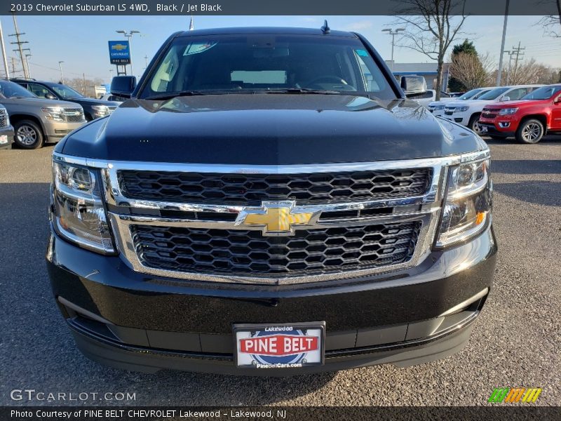 Black / Jet Black 2019 Chevrolet Suburban LS 4WD