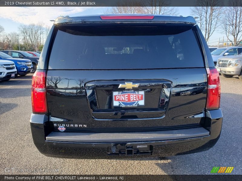 Black / Jet Black 2019 Chevrolet Suburban LS 4WD