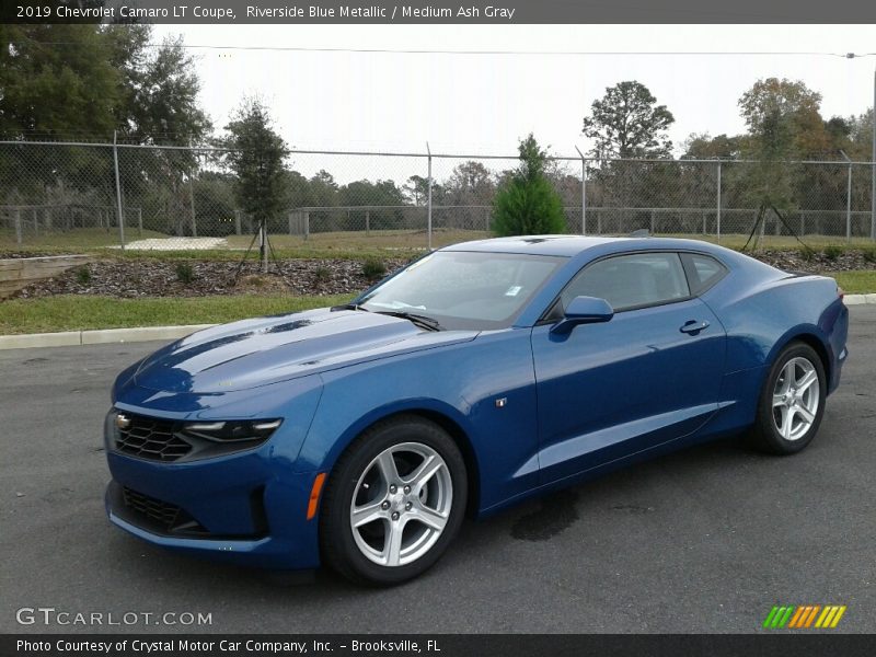 Front 3/4 View of 2019 Camaro LT Coupe