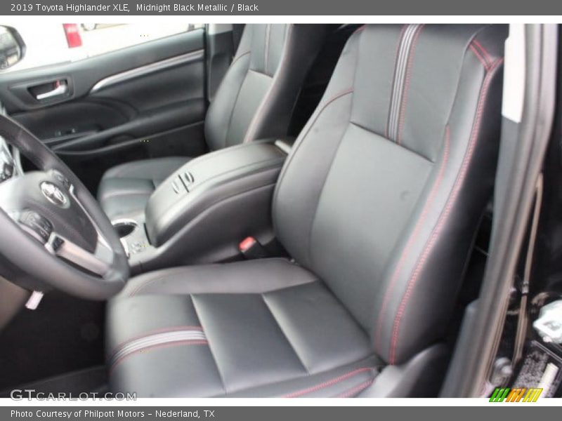 Midnight Black Metallic / Black 2019 Toyota Highlander XLE