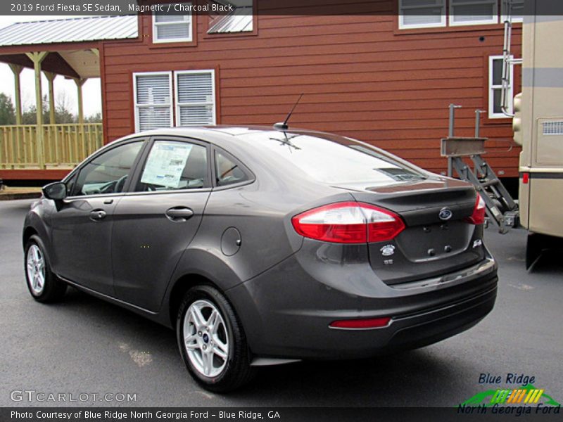 Magnetic / Charcoal Black 2019 Ford Fiesta SE Sedan