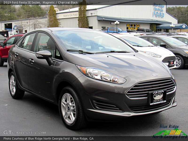 Magnetic / Charcoal Black 2019 Ford Fiesta SE Sedan
