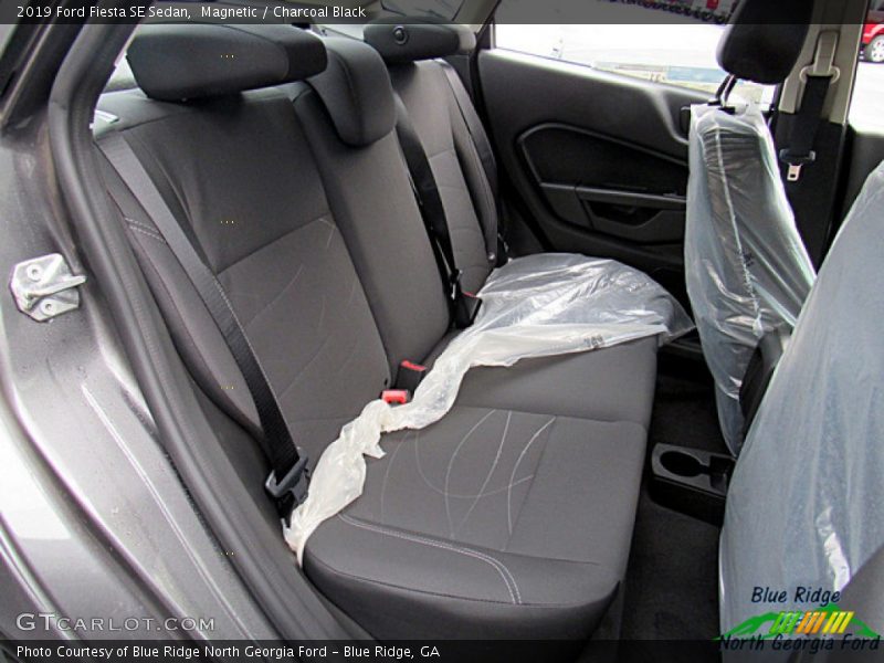 Magnetic / Charcoal Black 2019 Ford Fiesta SE Sedan