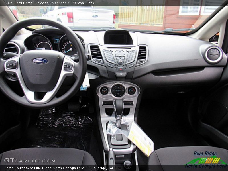 Magnetic / Charcoal Black 2019 Ford Fiesta SE Sedan