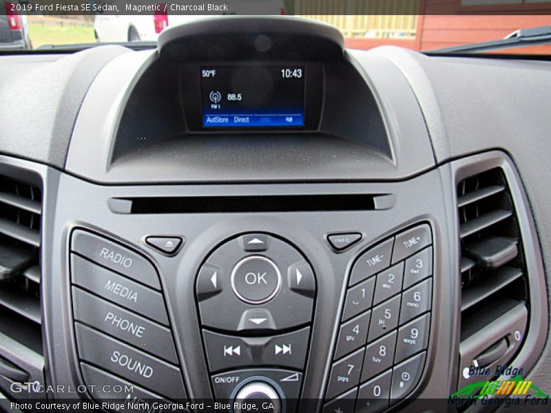 Magnetic / Charcoal Black 2019 Ford Fiesta SE Sedan