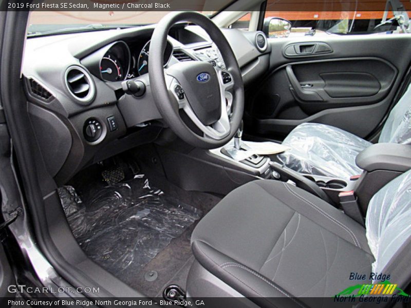 Magnetic / Charcoal Black 2019 Ford Fiesta SE Sedan