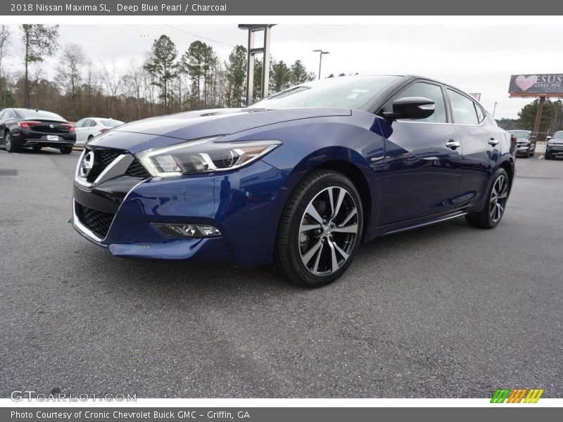 Front 3/4 View of 2018 Maxima SL