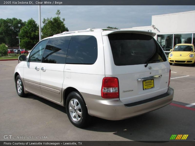 Clear White / Beige 2005 Kia Sedona EX