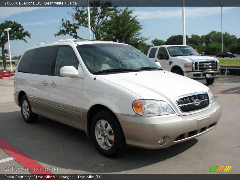 Clear White / Beige 2005 Kia Sedona EX